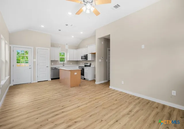 Photo 4 of Single family home for sale at 606 Bridge St, Gatesville, TX 76528 | MLS# 618811 | Listing updated on 2026-10-01
