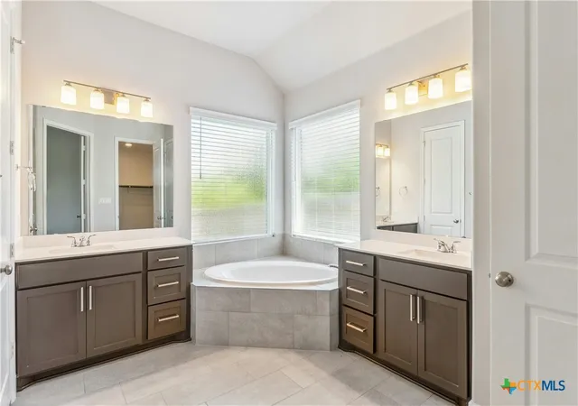 Photo 4 of Single family home for sale at 1117 Blue Oak Blvd, San Marcos, TX 78666 | MLS# 618770 | Listing updated on 2026-09-12