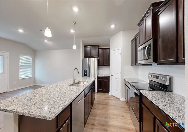 Photo 4 of Sale Pending at 205 Dora Dr, Killeen, TX 76549 | MLS# 618861 | Listing updated on 2026-09-13