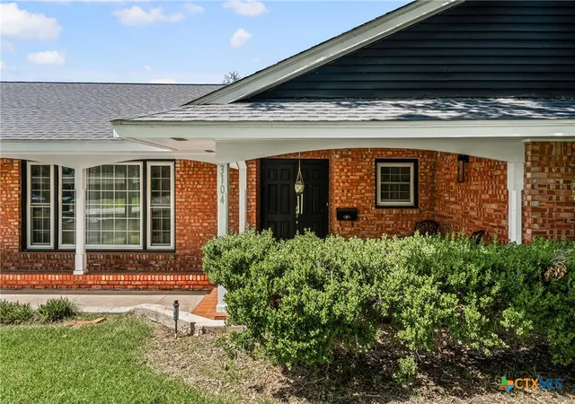 Photo 3 of Single family home for sale at 3104 W Ave T, Temple, TX 76504 | MLS# 618869 | Listing updated on 2026-09-10