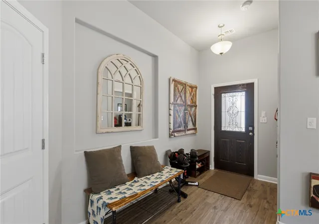 Photo 2 of Single family home for sale at 318 Brushy Crk, Victoria, TX 77904 | MLS# 618836 | Listing updated on 2026-09-10