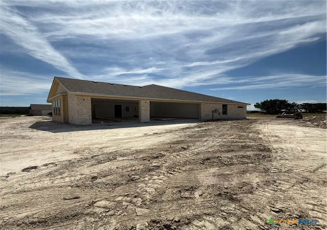 Photo 3 of Single family home for sale at 4238 Cold Springs Rd, Kempner, TX 76539 | MLS# 618848 | Listing updated on 2026-08-13