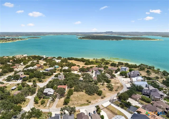 Photo 2 of Single family home for sale at 408 Edge Hl Dr, Canyon Lake, TX 78133 | MLS# 618865 | Listing updated on 2026-08-31