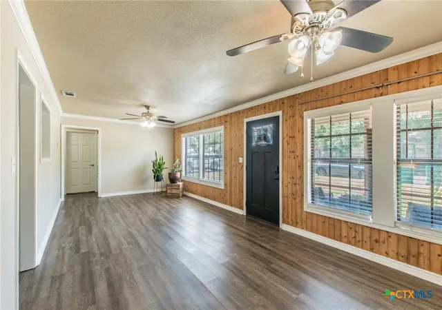 Photo 4 of Single family home for sale at 2401 Oak Dr, Gatesville, TX 76528 | MLS# 617724 | Listing updated on 2026-09-11