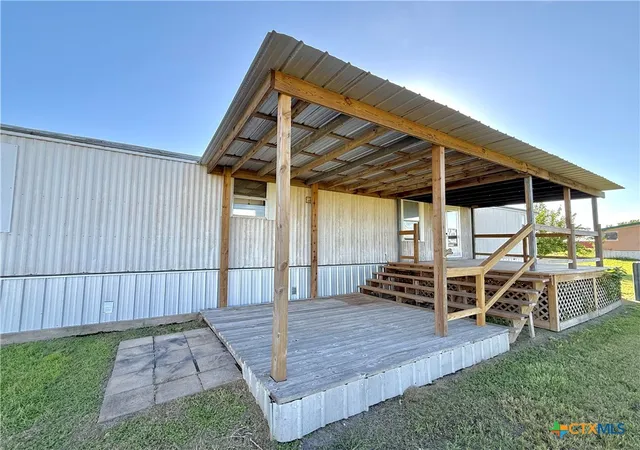 Photo 3 of Sale Pending at 146 Lexie Ln, Victoria, TX 77905 | MLS# 619028 | Listing updated on 2026-09-11