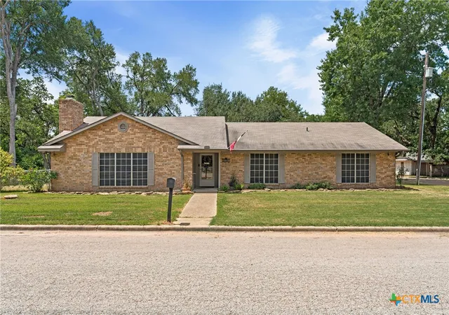 Photo 1 of Single family home for sale at 1101 E 19th Street, Cameron, TX 76520 | MLS# 618825 | Listing updated on 2026-08-24