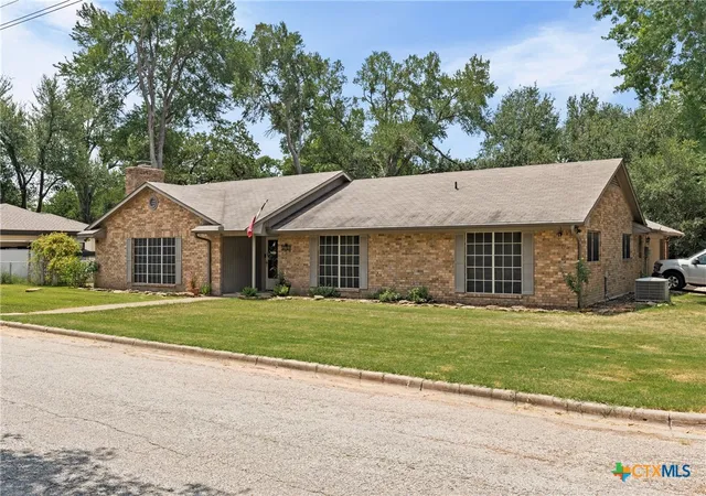 Photo 2 of Single family home for sale at 1101 E 19th Street, Cameron, TX 76520 | MLS# 618825 | Listing updated on 2026-08-24
