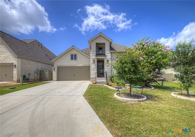Photo 4 of Single family home for sale at 415 Bridle Trl, New Braunfels, TX 78132 | MLS# 619021 | Listing updated on 2026-08-26