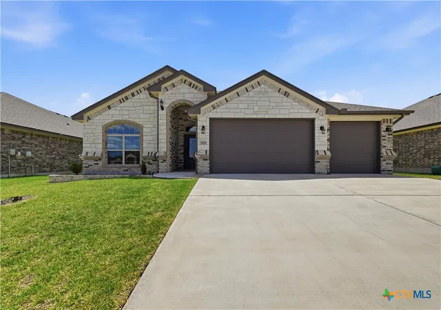Photo 2 of Single family home for sale at 5202 La Terraza Ln, Killeen, TX 76549 | MLS# 618988 | Listing updated on 2026-09-12