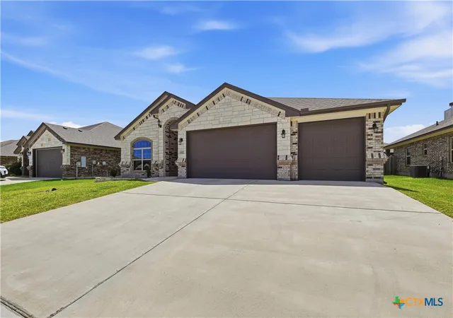Photo 3 of Single family home for sale at 5202 La Terraza Ln, Killeen, TX 76549 | MLS# 618988 | Listing updated on 2026-09-16