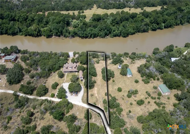 Photo 1 of Land for sale at 424 Cliff View Rd, Lampasas, TX 76550 | MLS# 619138 | Listing updated on 2026-08-16