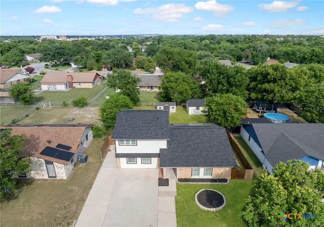 Photo 3 of Single family home for sale at 2412 Botanical Dr, Killeen, TX 76542 | MLS# 619167 | Listing updated on 2026-09-11