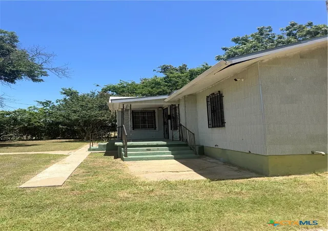 Photo 3 of Single family home for sale at 1208 N College St, Killeen, TX 76541 | MLS# 619234 | Listing updated on 2026-09-14