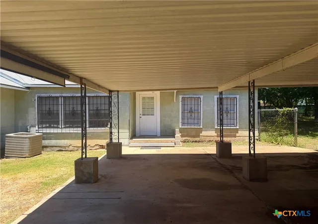 Photo 4 of Single family home for sale at 1208 N College St, Killeen, TX 76541 | MLS# 619234 | Listing updated on 2026-09-14
