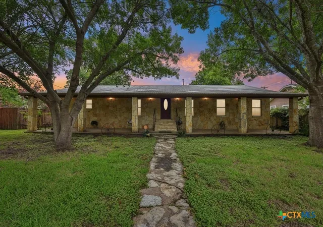Photo 1 of Single family home for sale at 205 N Avenue E, Elgin, TX 78621 | MLS# 619278 | Listing updated on 2026-08-28