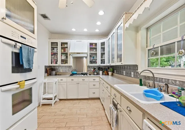 Photo 4 of Single family home for sale at 205 N Avenue E, Elgin, TX 78621 | MLS# 619278 | Listing updated on 2026-08-28