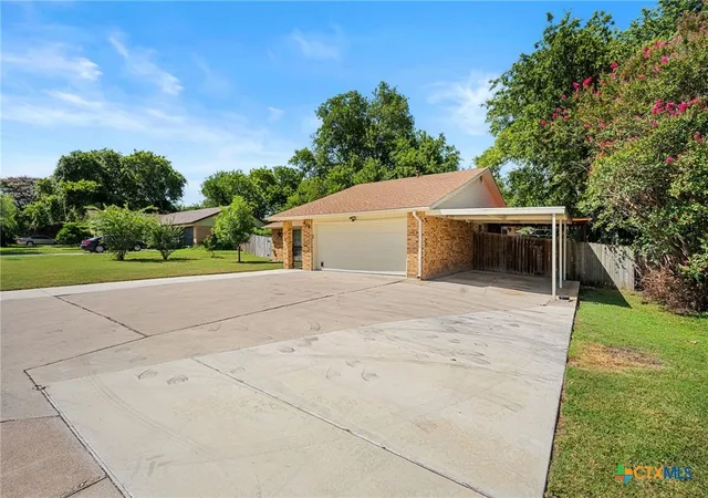 Photo 3 of Single family home for sale at 908 Indian Trl, Harker Heights, TX 76548 | MLS# 619067 | Listing updated on 2026-08-03
