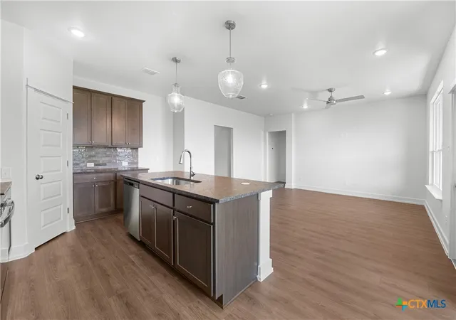 Photo 3 of Sale Pending at 9012 Chalk Maple Dr, Killeen, TX 76542 | MLS# 618566 | Listing updated on 2026-09-10