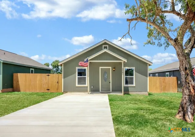 Photo 1 of Single family home for sale at 808 E 6th Street, Nixon, TX 78140 | MLS# 617586 | Listing updated on 2026-09-16