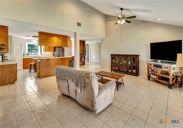 Photo 4 of Single family home for sale at 213 Wearden Dr, Victoria, TX 77904 | MLS# 619330 | Listing updated on 2026-08-11