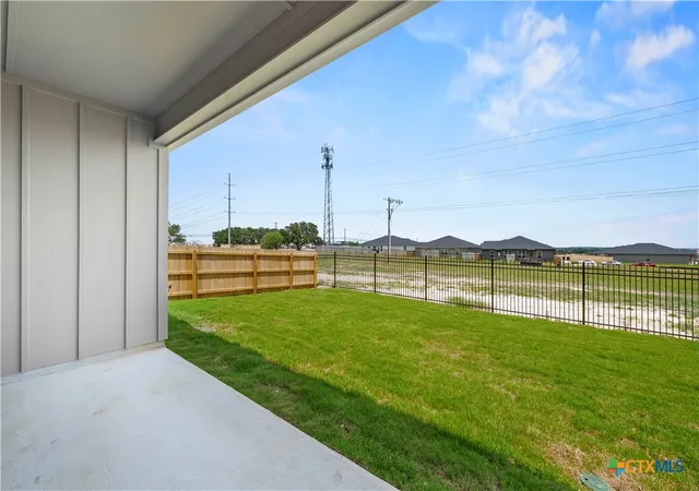 Photo 2 of Single family home for sale at 413 Mustang Loop, Killeen, TX 76549 | MLS# 618941 | Listing updated on 2026-09-01
