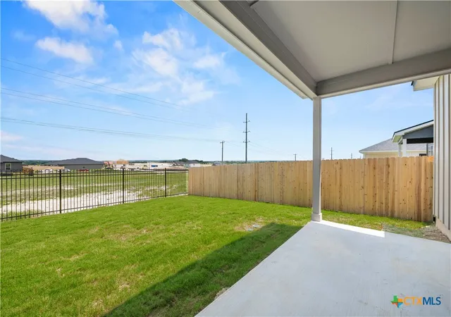 Photo 2 of Single family home for sale at 413 Mustang Loop, Killeen, TX 76549 | MLS# 618941 | Listing updated on 2026-09-01
