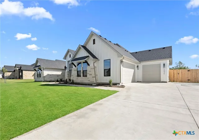 Photo 3 of Single family home for sale at 6762 Kings Ml Dr, Salado, TX 76571 | MLS# 618983 | Listing updated on 2026-09-01