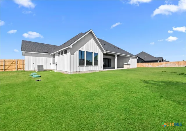 Photo 3 of Single family home for sale at 6762 Kings Ml Dr, Salado, TX 76571 | MLS# 618983 | Listing updated on 2026-09-01