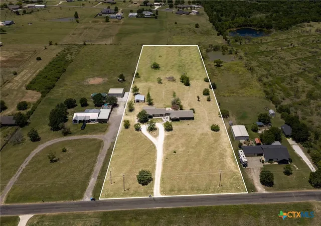 Photo 3 of Sale Pending at 3103 Mockingbird Ln, Moody, TX 76557 | MLS# 618812 | Listing updated on 2026-09-10