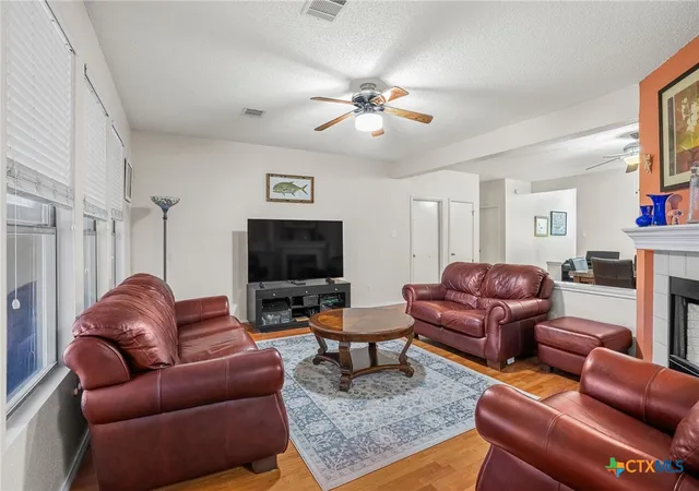 Photo 4 of Single family home for sale at 1121 Black Locust Dr, Pflugerville, TX 78660 | MLS# 619230 | Listing updated on 2026-09-18
