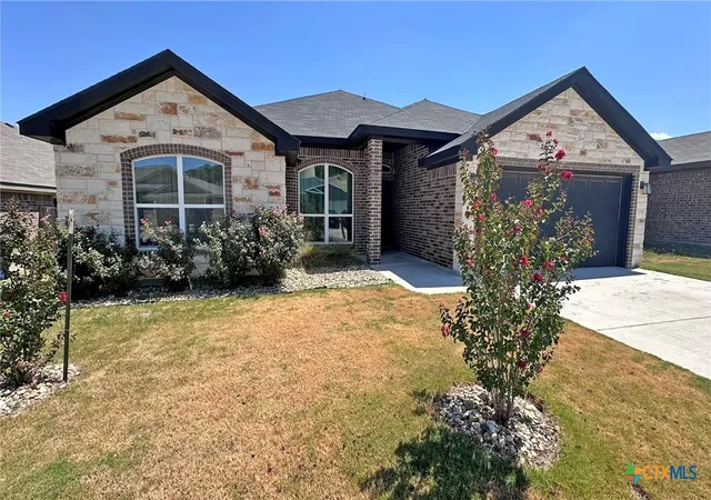 Photo 2 of Single family home for sale at 211 Fawn Ridge Dr, Copperas Cove, TX 76522 | MLS# 618636 | Listing updated on 2026-09-13