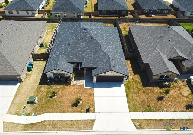Photo 3 of Single family home for sale at 211 Fawn Ridge Dr, Copperas Cove, TX 76522 | MLS# 618636 | Listing updated on 2026-09-29