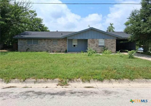 Photo 1 of Single family home for sale at 902 Old Georgetown Rd, Lampasas, TX 76550 | MLS# 619379 | Listing updated on 2026-08-04