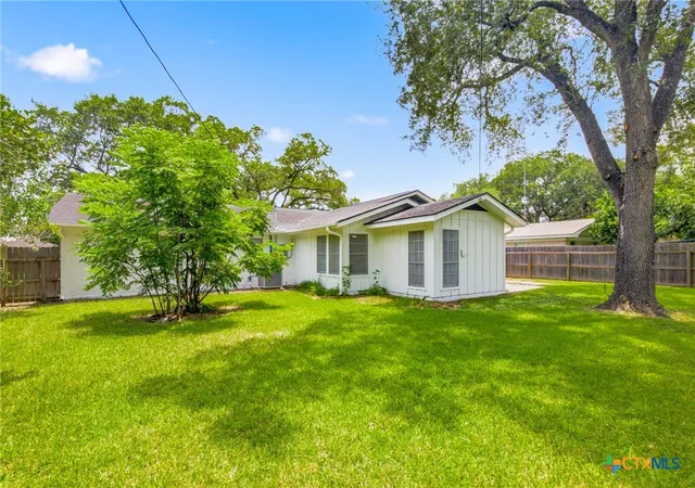 Photo 28 of Single family home for sale at 2308 E Loma Vista Ave, Victoria, TX 77901 | MLS# 619419 | Listing updated on 2026-09-11