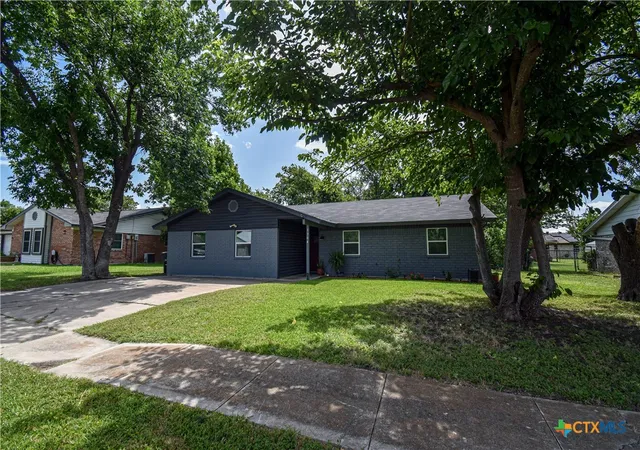 Photo 2 of Single family home for sale at 1704 Godman St, Killeen, TX 76543 | MLS# 619450 | Listing updated on 2026-09-10