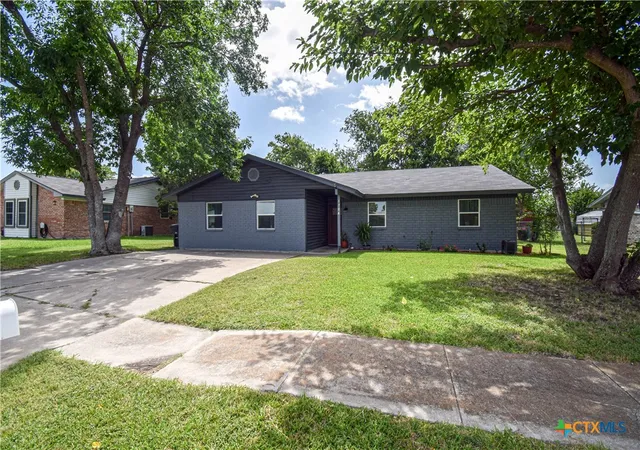 Photo 3 of Single family home for sale at 1704 Godman St, Killeen, TX 76543 | MLS# 619450 | Listing updated on 2026-09-10