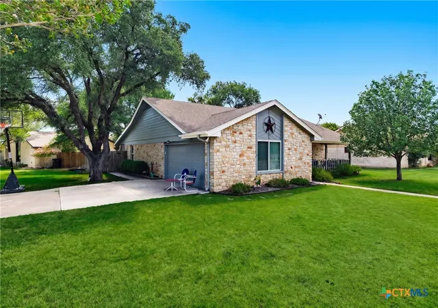 Photo 1 of Single family home for sale at 3423 Bluebonnet Trl, Georgetown, TX 78628 | MLS# 619468 | Listing updated on 2026-09-04