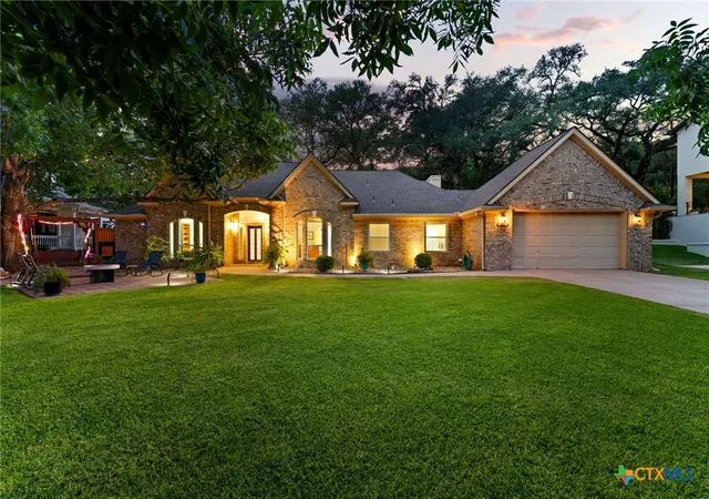 Single family home for sale at 2700 Pearce Rd, Austin, TX 78730 | MLS# 619535