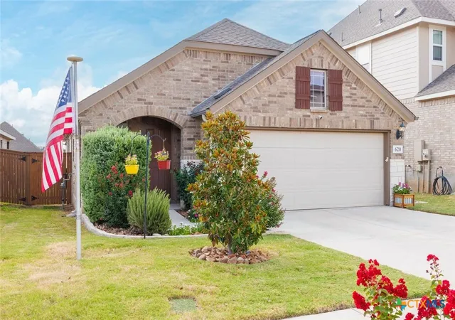 Photo 1 of Sale Pending at 620 Navarro St, New Braunfels, TX 78132 | MLS# 619465 | Listing updated on 2026-08-13