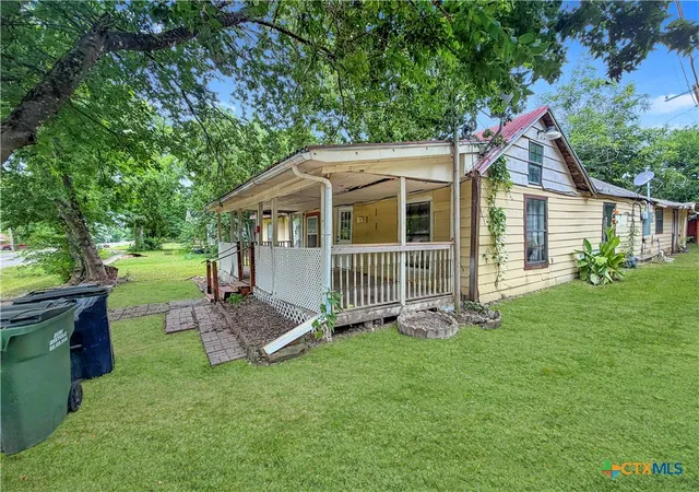 Photo 2 of Single family home for sale at 303 N Lexington St, Holland, TX 76534 | MLS# 619537 | Listing updated on 2026-09-10