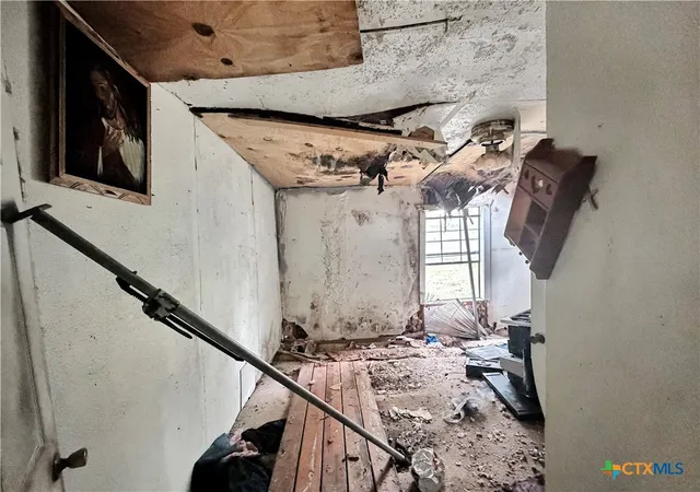 Photo 4 of Single family home for sale at 303 N Lexington St, Holland, TX 76534 | MLS# 619537 | Listing updated on 2026-09-10