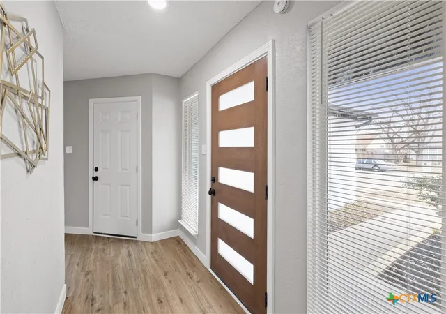 Photo 3 of Sale Pending at 804 Antelope Trl, Temple, TX 76504 | MLS# 619619 | Listing updated on 2026-10-02