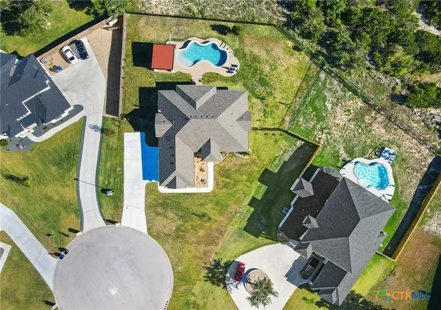 Photo 3 of Sale Pending at 2708 Sun Point Cir, Copperas Cove, TX 76522 | MLS# 619478 | Listing updated on 2026-09-30