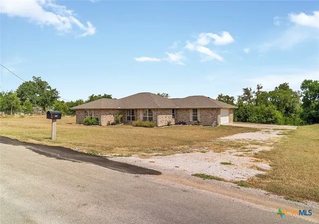 Photo 2 of Sale Pending at 208 Settlers Ridge, Bertram, TX 78605 | MLS# 619597 | Listing updated on 2026-08-18