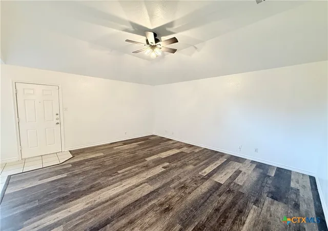 Photo 3 of Sale Pending at 3607 Crescent Dr, Killeen, TX 76543 | MLS# 619682 | Listing updated on 2026-09-09