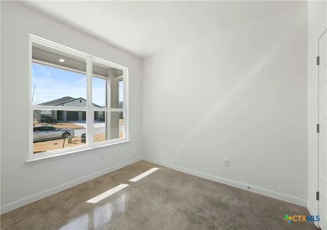 Listing Photo 2 - Condo for sale in building located at 635 Pacific Crest Trl, Copperas Cove, TX 76522