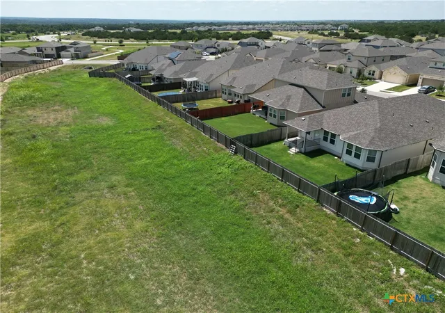 Photo 4 of Single family home for sale at 632 Wild Spur Ln, Liberty Hill, TX 78642 | MLS# 619381 | Listing updated on 2026-10-01