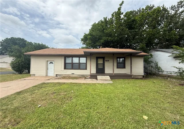 Photo 2 of Single family home for sale at 1301 E Ave H, Killeen, TX 76541 | MLS# 619288 | Listing updated on 2026-08-28