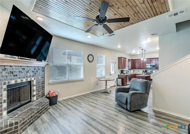 Photo 3 of Single family home for sale at 813 Ross Rd, Copperas Cove, TX 76522 | MLS# 618813 | Listing updated on 2026-09-05