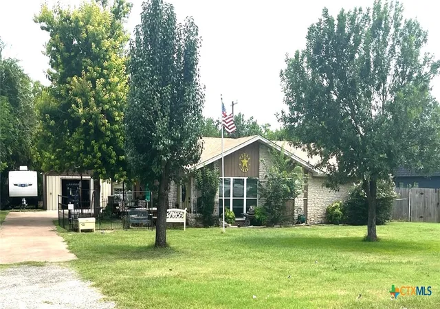 Photo 1 of Single family home for sale at 11 Ridgewood Dr, Morgans Point Resort, TX 76513 | MLS# 620025 | Listing updated on 2026-10-07